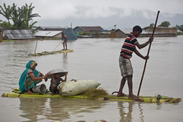 [사진] 印 덮친 '몬순 폭우'…이재민 수백만명