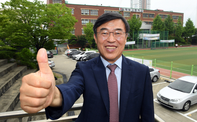 한석수 인천 재능고등학교 교장./이호재기자