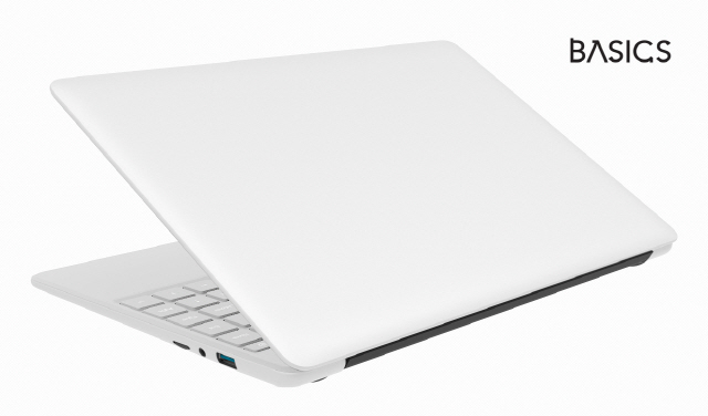 와디즈 프로젝트를 통해 시장에 선보인 베이직북14. 이 제품은 ‘가성비 노트북’으로 높은 관심을 받았다./사진제공=와디즈