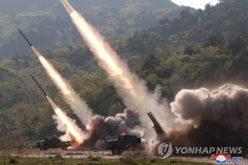 [속보] 국정원 “北, 8월 미사일 추가 시험발사 가능성”