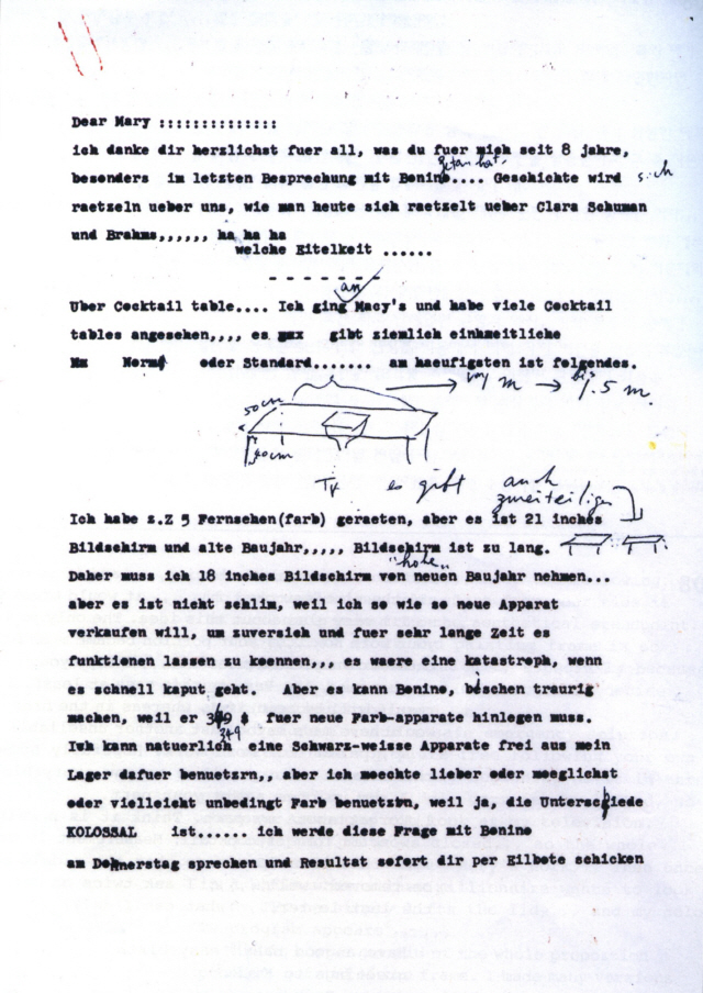 백남준이 1966~67년 무렵 동료인 현대미술가 마리 바우어마이스터에게 보낸 편지. 사적인 인사말과 함께 협업해서 제작하기로 한 탁자형 작품에 관한 내용이 독일어로 적혀 있다. /사진제공=백남준아트센터