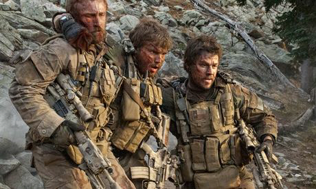 아프가니스탄 전쟁에서 네이비씰 대원의 활약을 그린 영화 ‘론 서바이버’의 스틸컷.