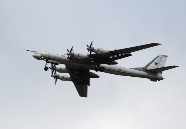 지난달 동해 한국 방공식별구역(KADIZ)에 무단 진입한 러시아 TU-95 폭격기. /연합뉴스