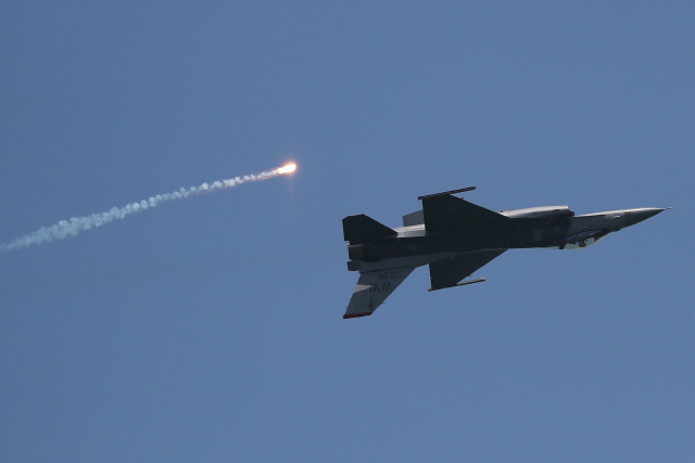 中 '대만에 F-16 파는 美업체 제재할 것'