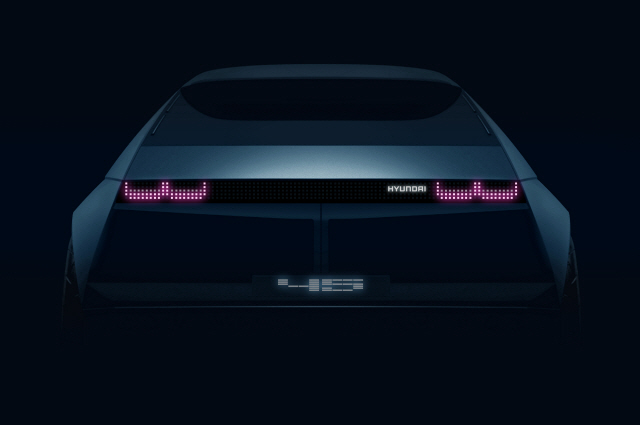 현대자동차가 2019프랑크푸르트모터쇼에서 선보일 전기차 콘셉트카 ‘45’ 티저이미지./사진제공=현대차