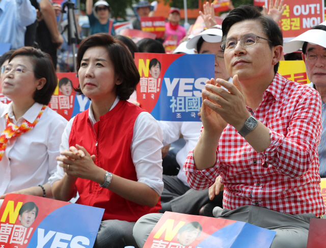 한국당 '민주당, 정의당 끌어들이려 선거법개정 통과'