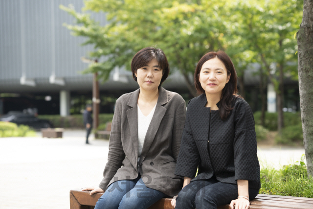 홍정은(왼쪽부터)·홍미란 , 일명 홍자매 작가. /사진제공=tvN