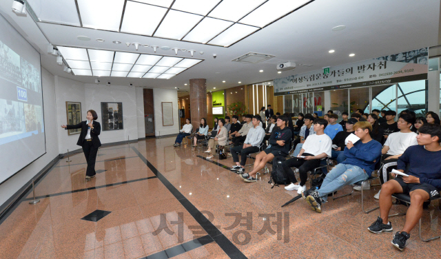 여성독립운동연구소 심옥주 소장이 참석자들을 대상으로 특강을 진행하고 있다. 사진제공=백석대