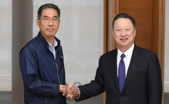 대한상의 박용만 회장, 2년 만에 한노총 김주영 위원장과 ‘호프 미팅’