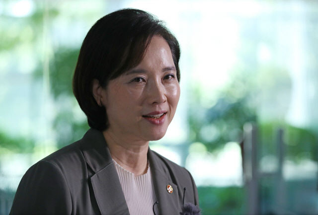 유은혜, 총선 불출마 언론 보도 부인