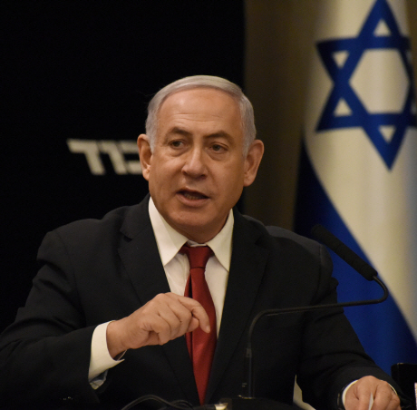 베냐민 네타냐후 이스라엘 총리가 18일(현지시간) 예루살렘에서 열린 리쿠드당 회의에 앞서 발언하고 있다. /예루살렘=UPI연합뉴스
