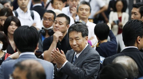 日 아베 정권 ‘독주’ 막는다…야당 단일교섭단체 구성