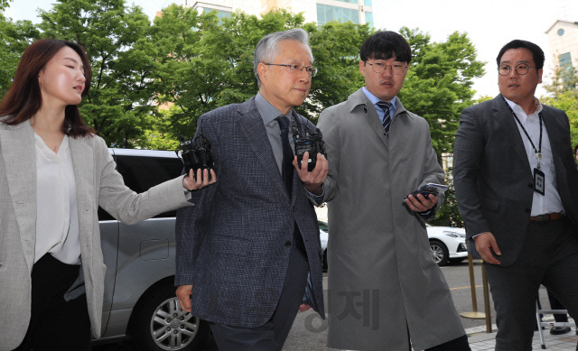 檢, 'KT 부정채용 관여' 이석채  전 회장에 징역 4년 구형