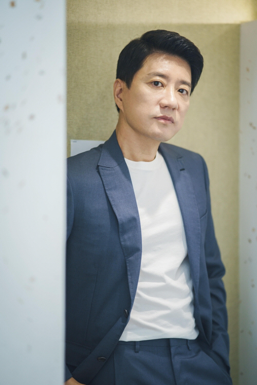 김명민 ''장사리'는 국뽕 영화 아냐...나라 위해 희생한 어린 영웅들의 이야기'