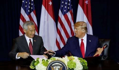 도널드 트럼프 대통령이 지난해 싱가포르 북미 정상회담에서 “김정은과 매우 성공적인 회담을 했다“고 평가했다./연합뉴스