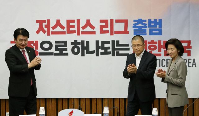 한국당, 대정부질문에 '조국 저격수' 배치…장외투쟁도 예고