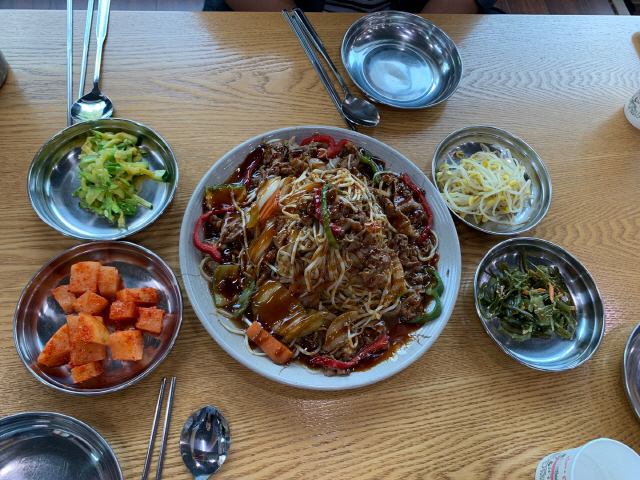 [Car&Fun]찬바람 불때, 칼칼한 육칼 한 그릇…양평 '3대 맛집'