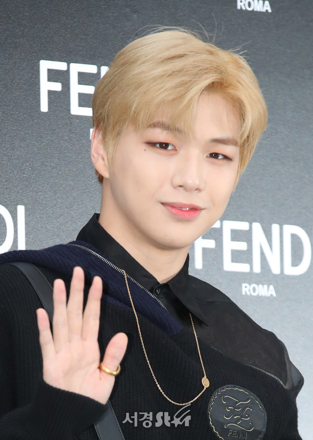 '아이돌 투표' 올킬 강다니엘…AAA 점령하고 '완벽한 1인자' 될까?