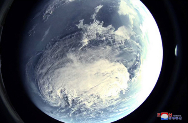 北, SLBM서 찍은 지구사진 공개 '美 압박'