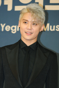 JYJ 김준수 “호텔 매각 수백억 사기 피해” 주장…경찰 수사