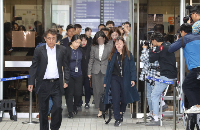 한국당, 정경심 구속에…“이제는 ‘공범’ 조국 수사해야”