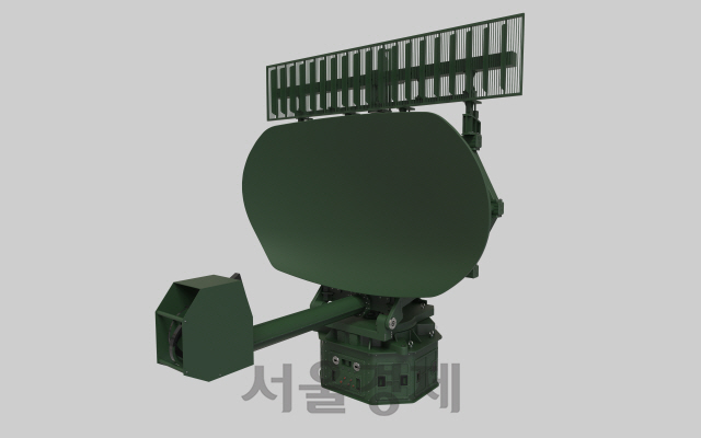 방위와 거리 분해 능력이 뛰어나 인접한 표적을 분리, 식별하는 능력이 크게 향상된 해상감시레이더-Ⅱ 내부