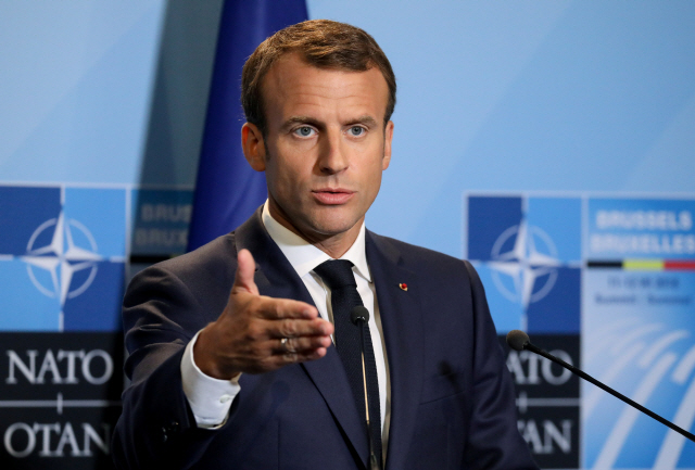 에마뉘엘 마크롱 프랑스 대통령이 지난해 7월12일(현지시간) 벨기에 브뤼셀에서 이틀간의 북대서양조약기구(NATO·나토) 정상회의를 마친 뒤 기자회견을 하고 있다./브뤼셀=로이터연합뉴스