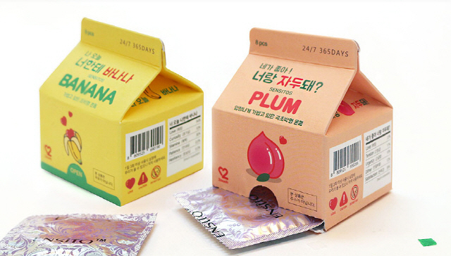 ‘참지마요’가 판매하고 있는 과일맛 우유 모양의 콘돔 패키지./참지마요 홈페이지 캡처