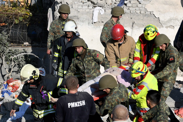 93년만의 최강지진...알바니아서 최소14명 사망·600명 부상