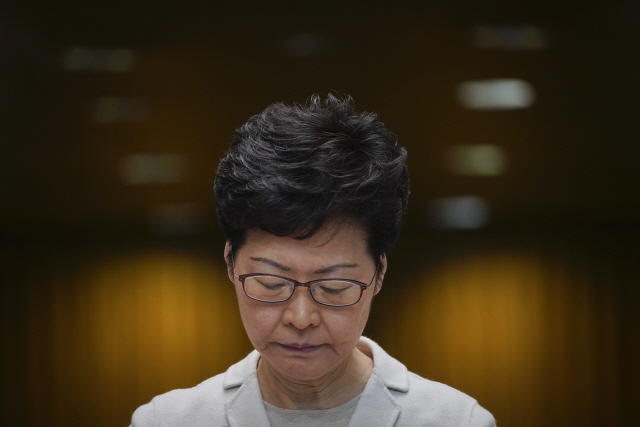 홍콩 야당, 캐리 람 행정장관 탄핵 추진