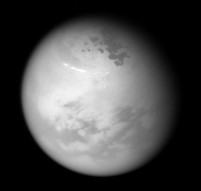 카시니 탐사선이 적외선으로 본 타이탄 표면.