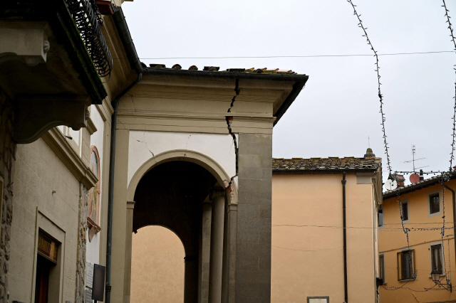이탈리아 피렌체 인근서 반나절 사이 90여차례 지진