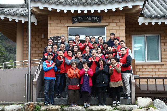 에스앤아이코퍼레이션 '기부 대신 야채가공센터...진짜 상생이죠'