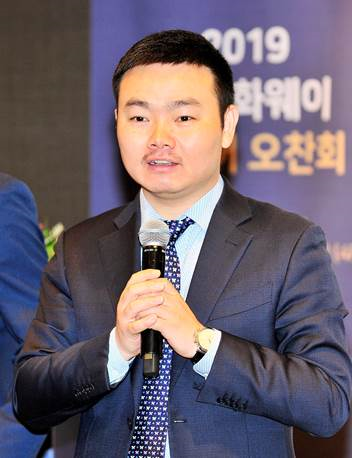 멍 샤오윈 한국화웨이 지사장이 20일 서울 중구에서 기자간담회를 갖고 발언하고 있다./사진제공=화웨이