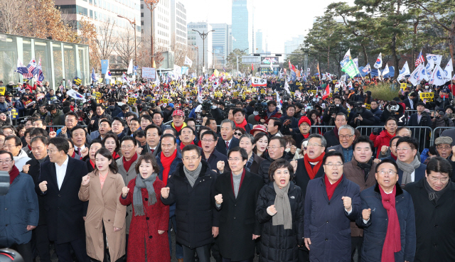 한국당, 국회서 여섯번째 선거법·공수처법 규탄대회