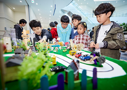 국립부산과학관에서 메이커들의 축제 ‘2019 헬로메이커 코리아’가 열리고 있다./사진제공=국립부산과학관