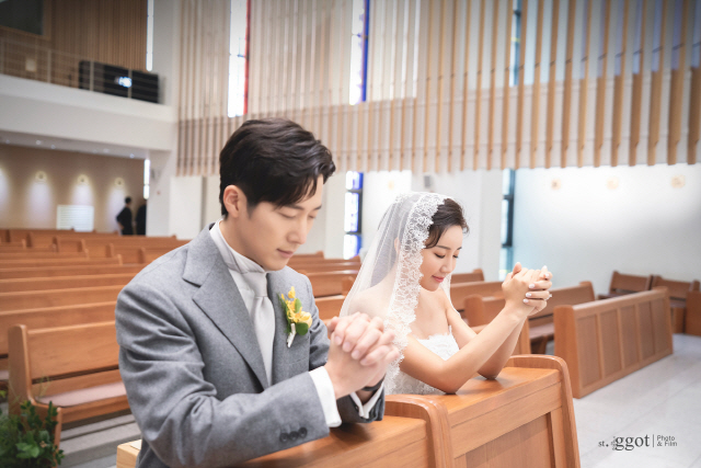 [공식] 이완♥이보미 결혼식 본식 공개..“진심으로 감사합니다”