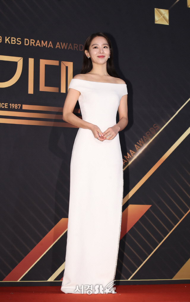 신혜선, 순백의 드레스 자태 (2019 KBS 연기대상)