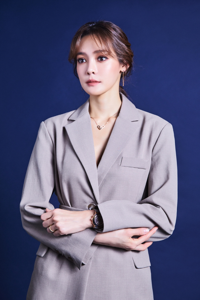 안현모, BTS 출연 美 '뉴 이어스 로킹 이브' 생중계 통역으로 호평