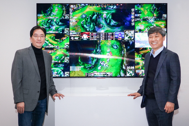 [CES 2020]선 없이 초고화질 감상…SKT, 세계 최초 ‘5G-8K TV’ 공개