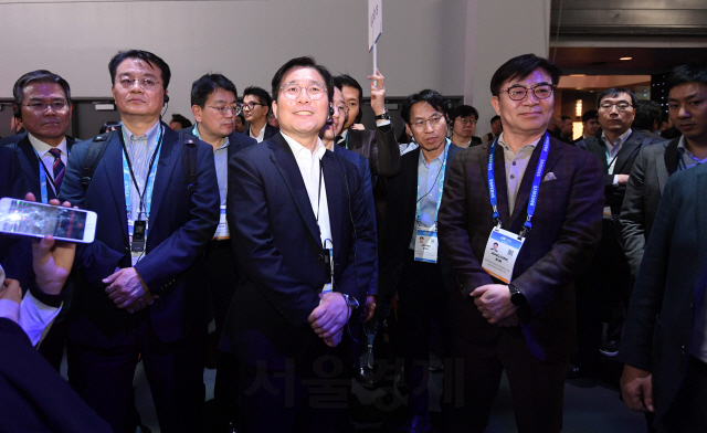 CES 2020 참석한 성윤모 장관[CES 2020]