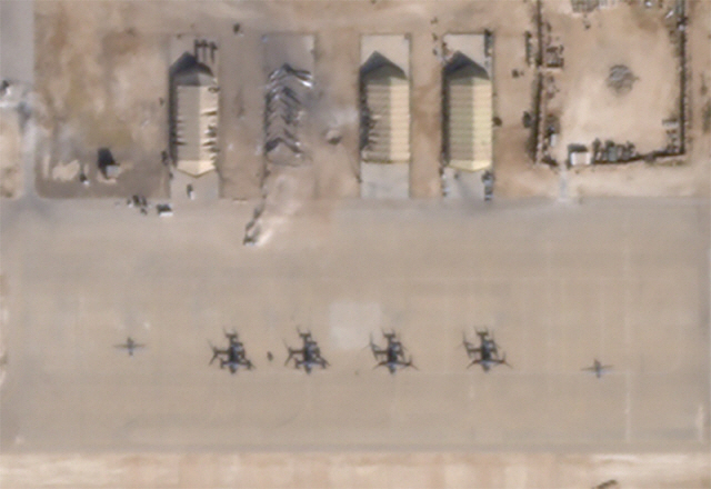 이란 미사일 떨어진 미군기지 '위성사진' 공개…최소 세 곳은 격납고