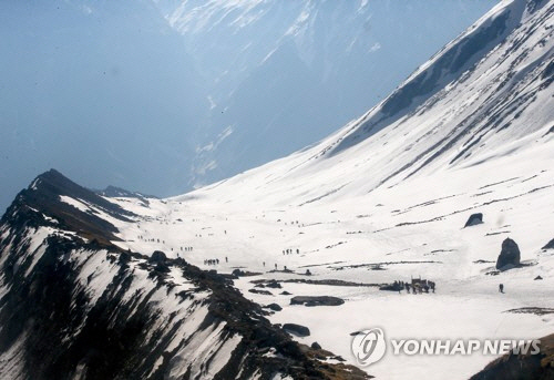 히말라야 안나푸르나에서 눈사태로 한국인 4명 실종
