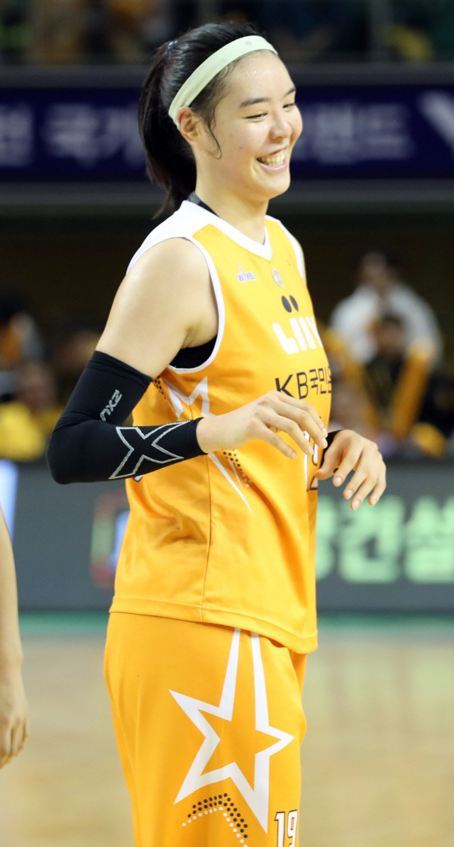 박지수 '전쟁서 웃으며 총 쏘나? 농구 진짜 그만하고 싶다'