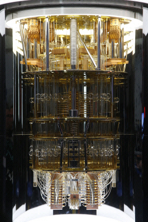 ‘CES 2020’ IBM 부스에 전시된 양자컴퓨터. /AP연합뉴스