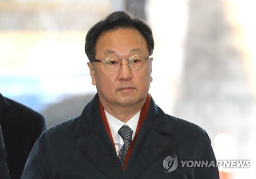 '인보사 의혹' 이우석 코오롱생명 대표 오늘 두번째 구속 심사