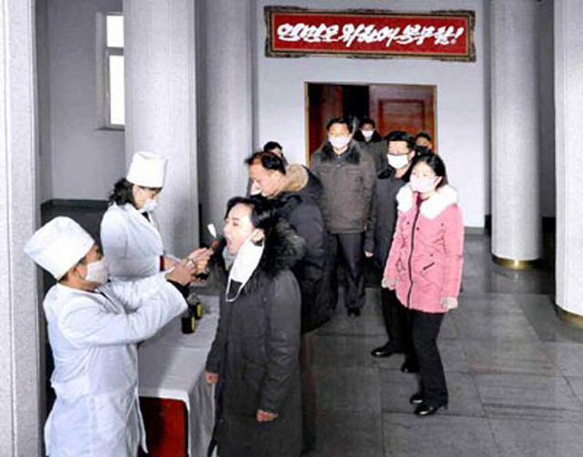 북한이 신종 코로나바이러스 감염증을 예방하기 위해 전역에서 소독을 강화하고 있다고 노동당 기관지 ‘노동신문’이 8일 전했다./사진=노동신문 홈페이지 캡처
