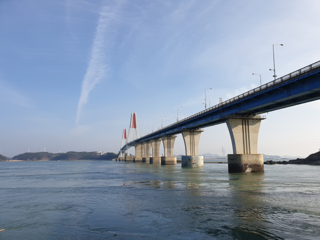 선재도와 영흥도를 연결하는 영흥대교.