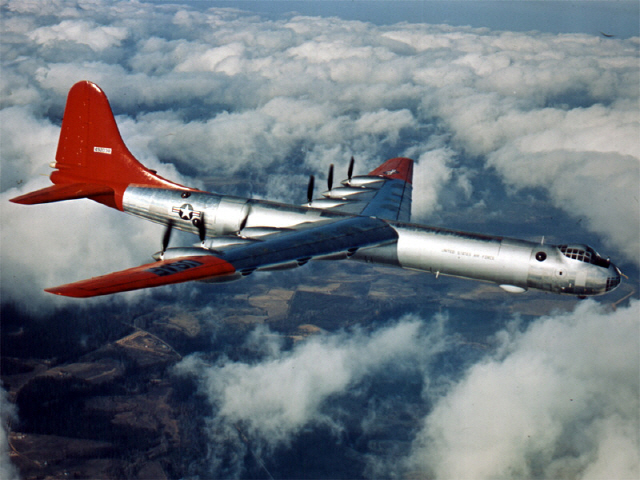 사고기와 동형인 미 공군 B-36 전략폭격기. /플리커