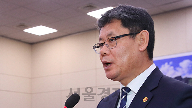 통일부 '2032년 서울-평양올림픽 준비'... 방사포·코로나 사태에 '꿈같은 대북계획'